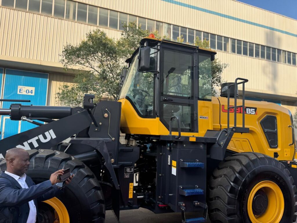 508229986_1086797806895234_7427272354061296045_n-1024x768 Liberia's Vice President Koung Leads Delegation to China, Inspects Heavy Machinery